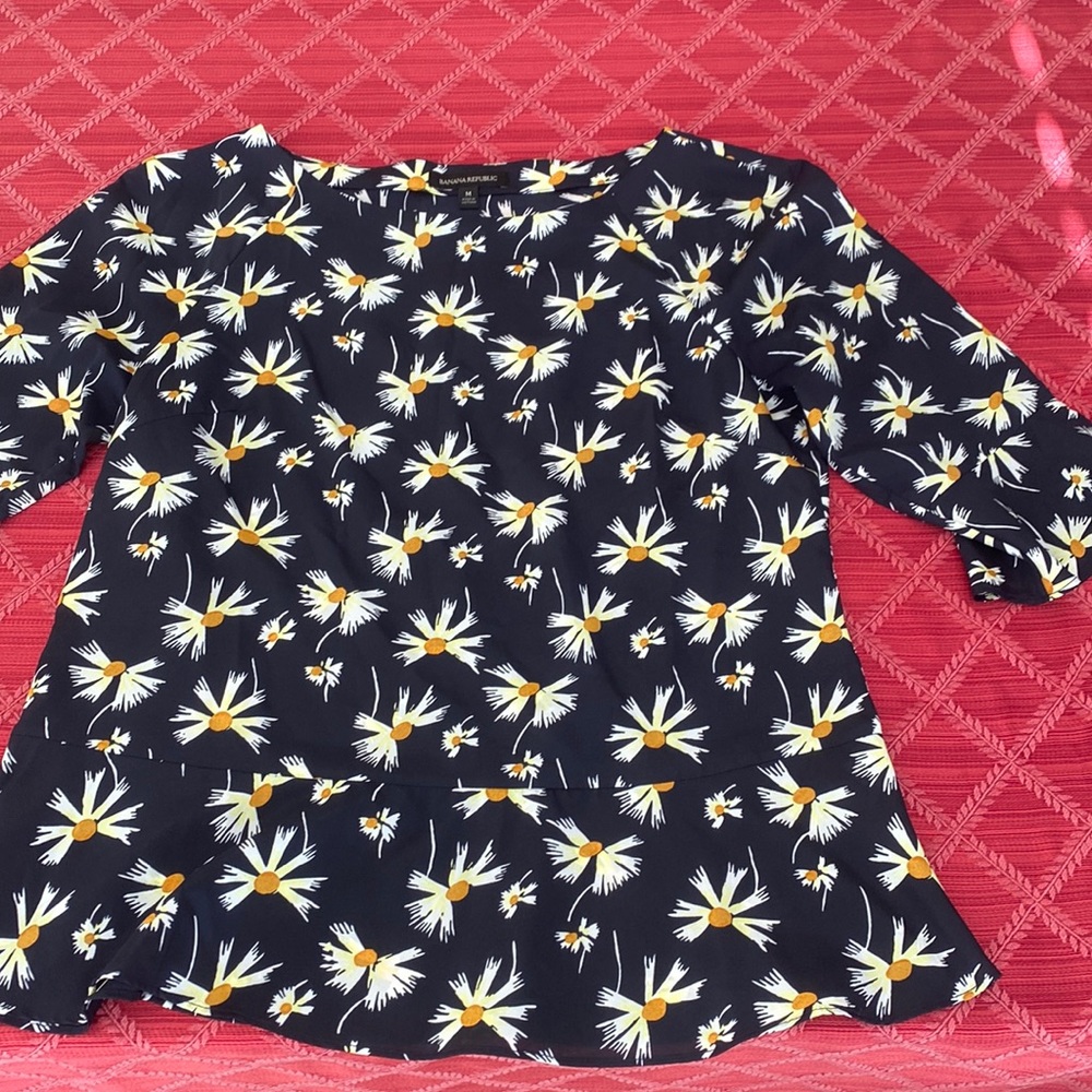 Elbow length sleeve blouse